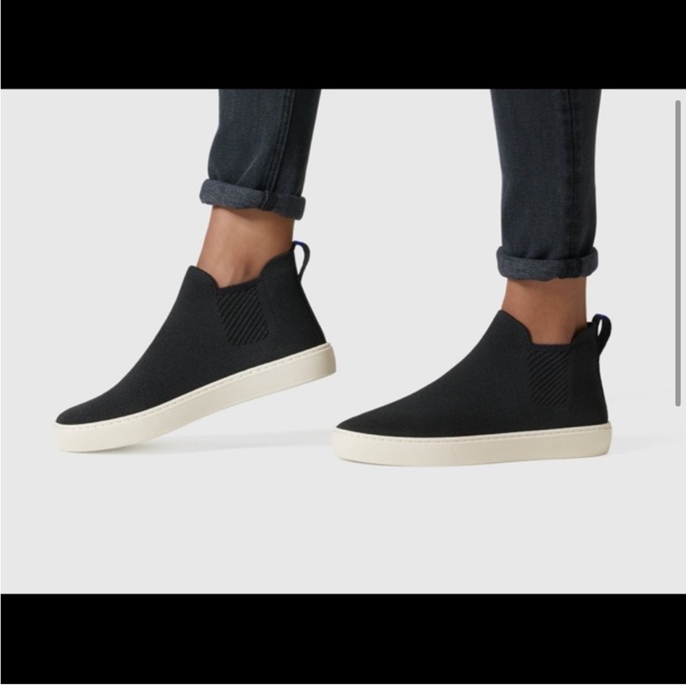 Like new Rothy’s Black Chelsea Boot Sneakers 8.5